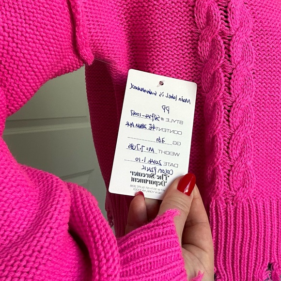 Neon Pink Distressed Crop Cable Knit Sweater - Picture 9 of 10